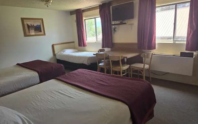 Hatch Station Motel and Restaurant