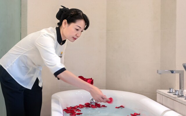 Shenzhen Huaqiang Plaza Hotel
