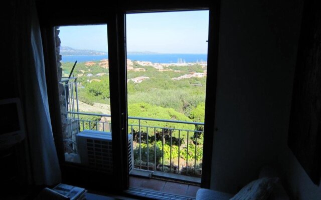 Apartment With 2 Bedrooms in Porto Rotondo, With Wonderful sea View -