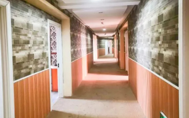 Cixi Huakun Theme Hotel