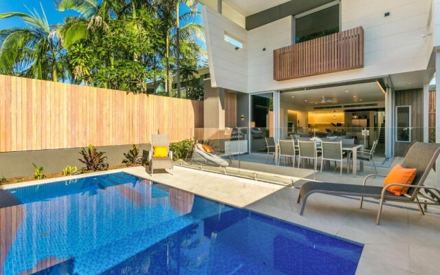 Koko's Beach House 3