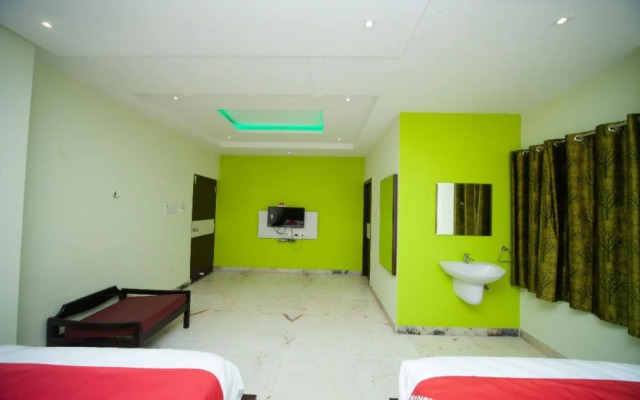 Sri Kumaran Residency By OYO Rooms