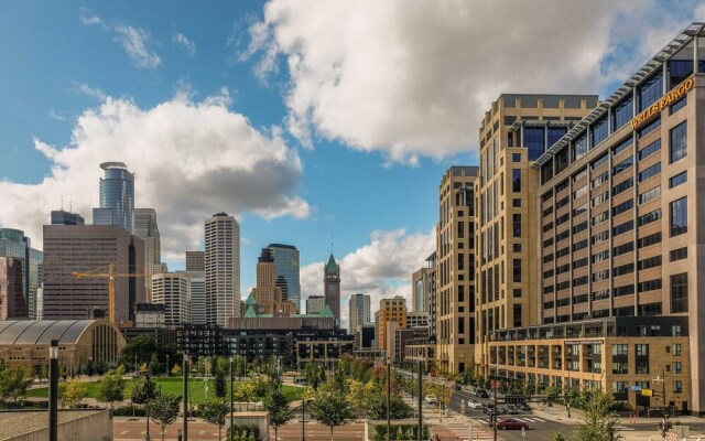 FRONTDESK The Central Apts Minneapolis