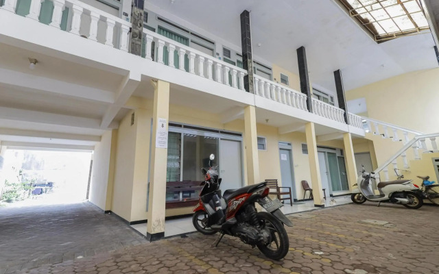 OYO 1289 Cbr Residence