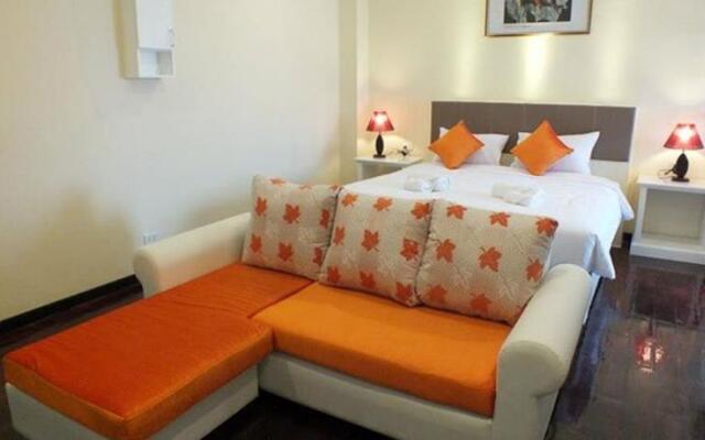Thanasiri Hotel & Resort