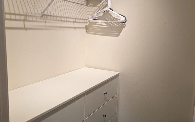 Seattle Vacation Home - The Newsroom