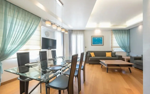 Agios Ioannis Metro Station - Comfy Apartment