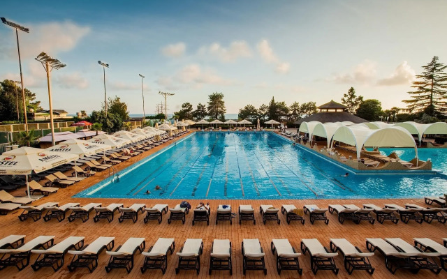 Tour-Voyazh (Тур-Вояж) на улице Черноморская