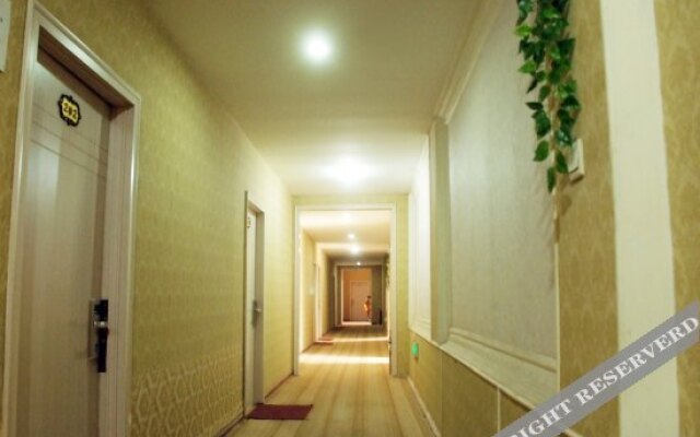Xinjushan Business Hotel
