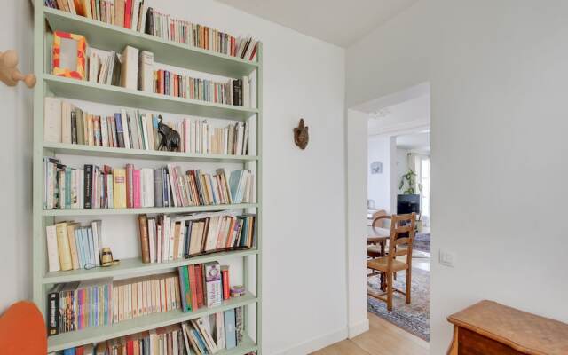Apartment for 5 - Place des Vosges