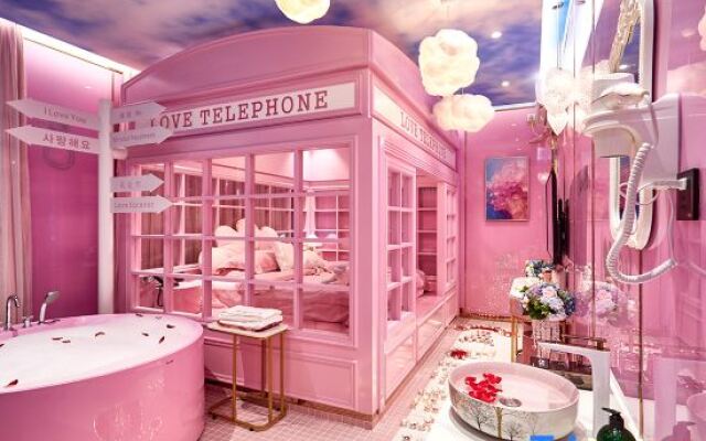 Myriad Love Hotel