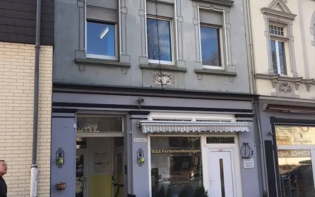 A & S Hostel Bonner Straße 9