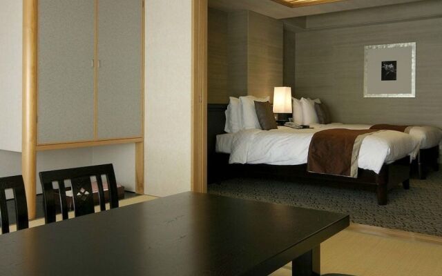 Atami Season Hotel