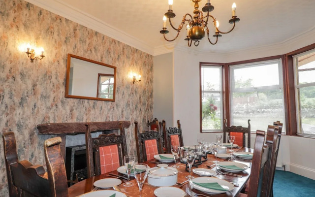 Balloan House