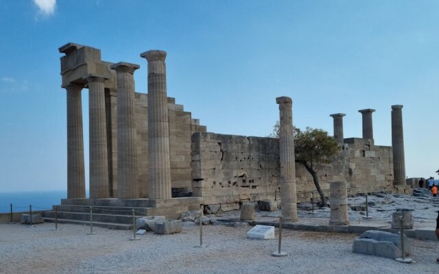 1-bed House Sleeps 4 - Free Parking, Patio, Wifi