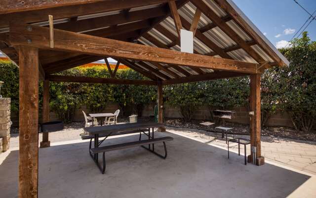 Americas Best Value Inn Buda Austin S