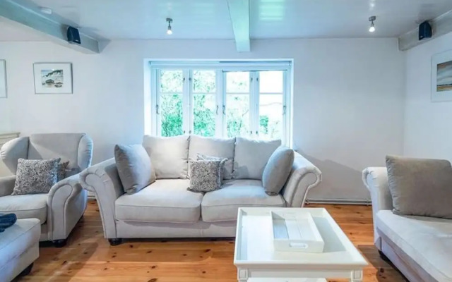 Semi-detached House Waygaard West, Dagebull