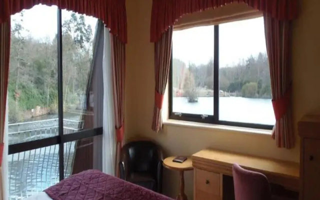 Lakeside International Hotel