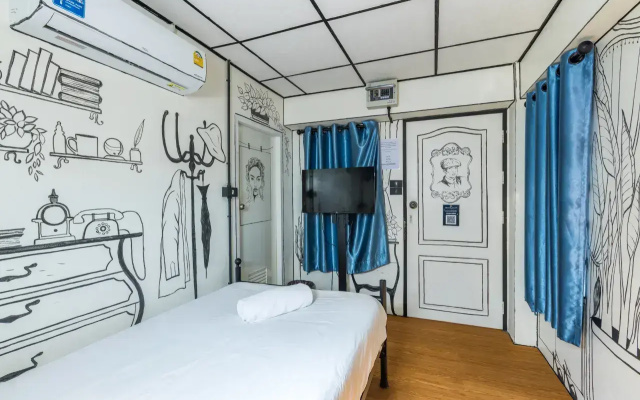 RoomQuest Chiang Mai Tha Phae