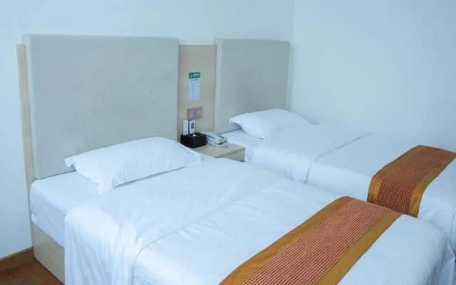 GreenTree Alliance Guangzhou Huadu District Tuanjie Village Airport Hotel