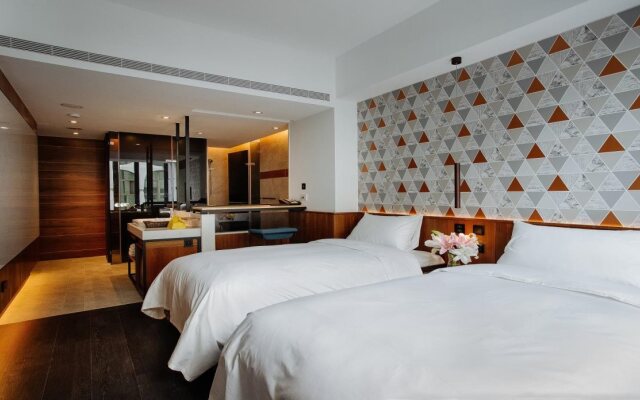 CHECK inn Taichung Zhongshan