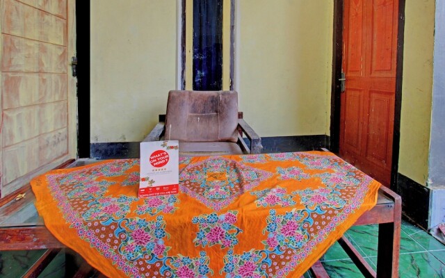 SPOT ON 92882 Penginapan 3 Bersaudara Near Pasar Sengkol
