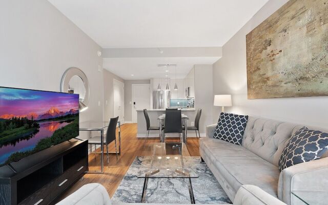 Global Luxury Suites Center City