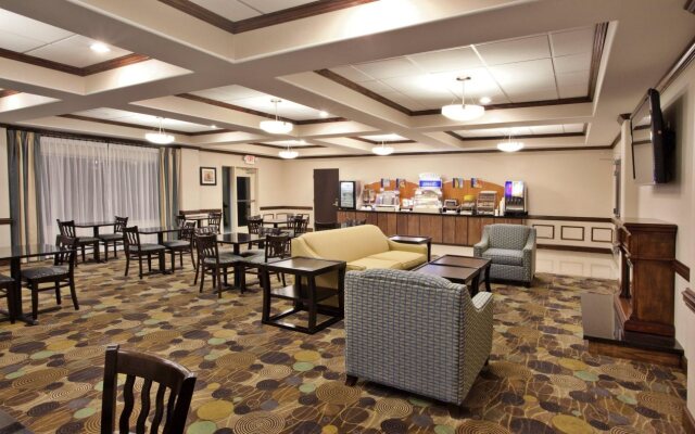 Holiday Inn Express and Suites Moultrie by IHG