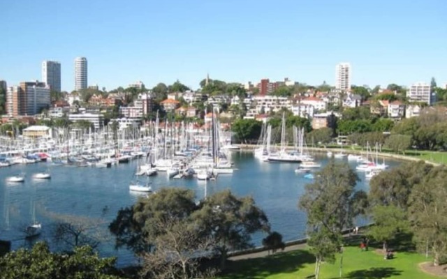 Couple's Gateway in Sunny Elizabeth Bay