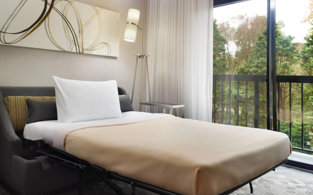 Courtyard by Marriott Nashville Airport