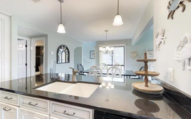 280 Turnberry Village