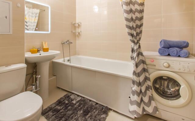 ЭмиЛи на улице Маршала Одинцова 25Б/12