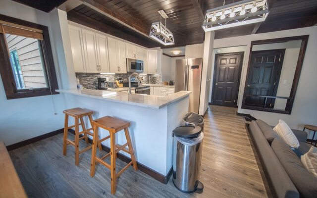 Tennis Townhomes 1323