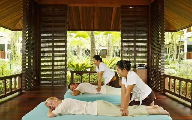 Khaolak Bay Front Resort