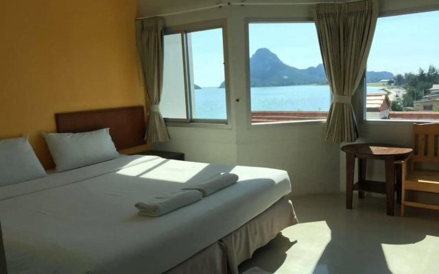 Prachuap Beach Hotel