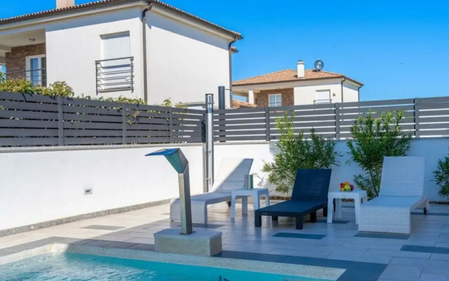 Gusto Comfortable Holiday Residence