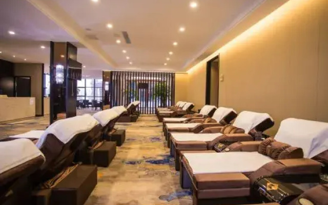 Guangnan Babaogong Hotel
