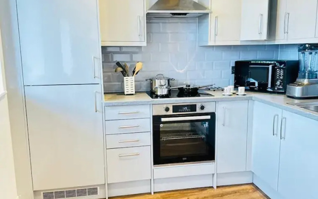 Gorgeous Serene Spacious Luxury Apartment 2 Bedrooms Sleeps 6