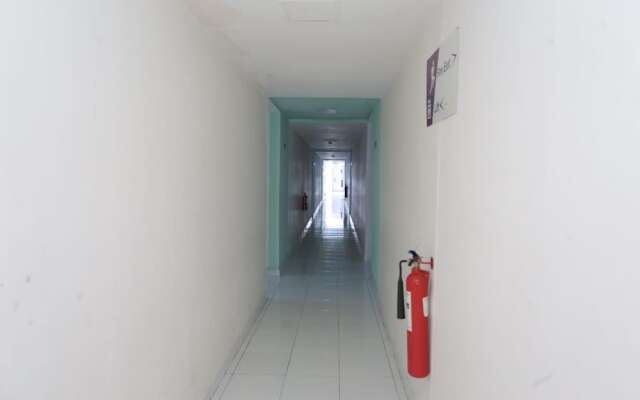 OYO 93701 Room Transit By At
