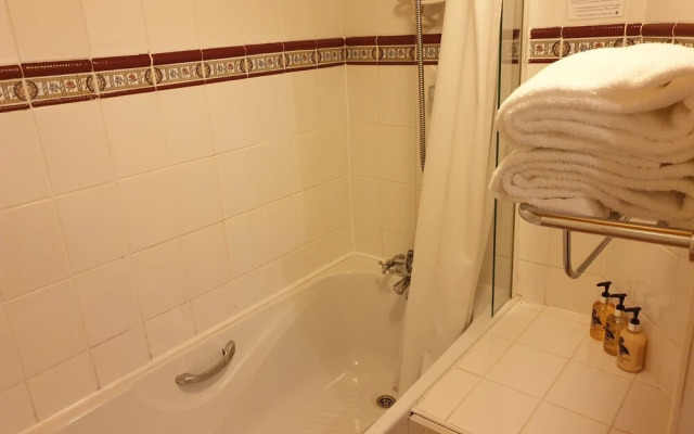 The Claremont Hotel - Adult Only