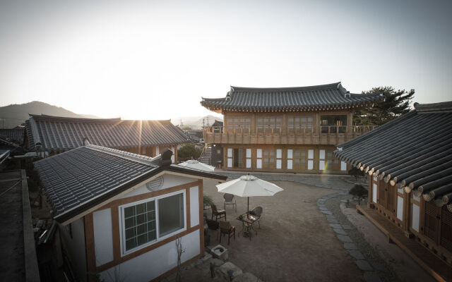 Happy Village Syeobul Guesthouse