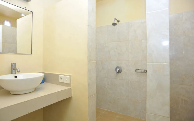 巴厘岛艾里潘泰萨努库苏马萨里6号酒店(Airy Pantai Sanur Kusuma Sari 6 Bali)