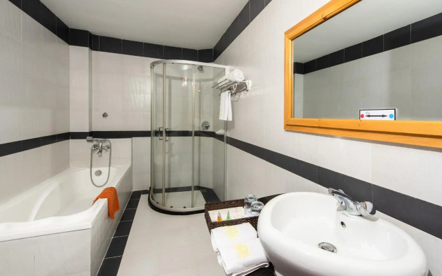 Aristocrat Residence & Hotel
