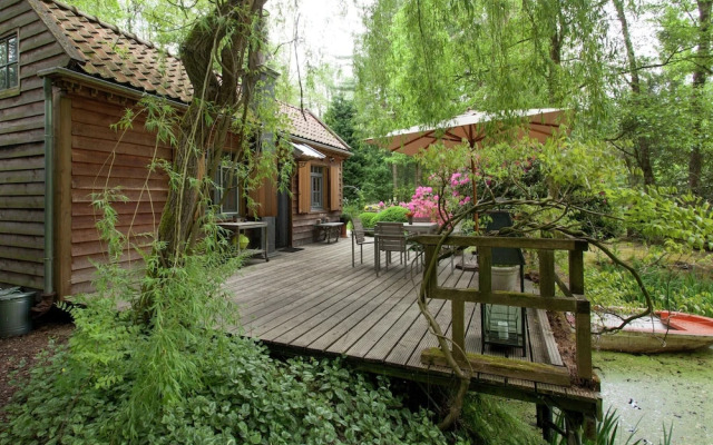 Delightful Chalet in Opglabbeek near Lake