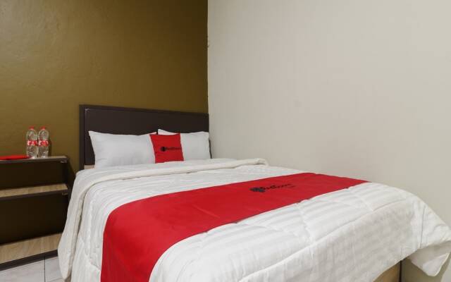 RedDoorz near Cikampek Mall Karawang