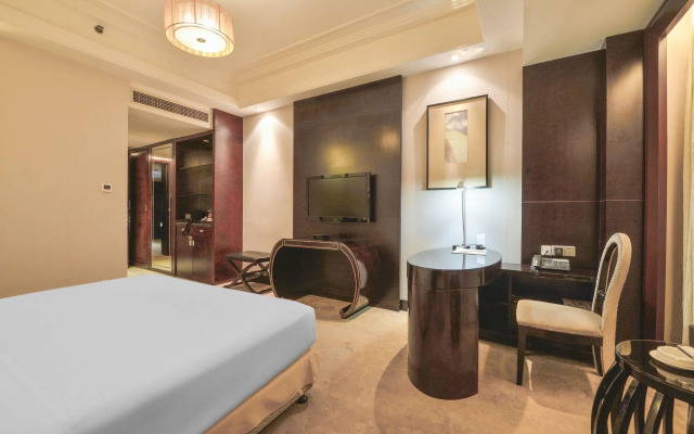 S&N Dalian Hotel