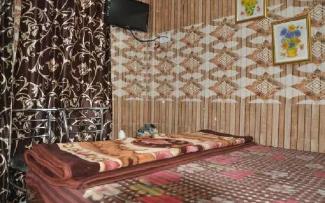 Pari Guest House