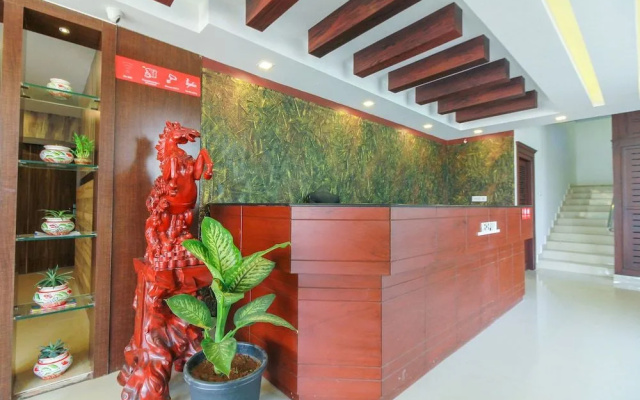 OYO 26990 Hotel Ivory Grande