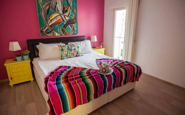 La Casa Novi Boutique & Beach Club