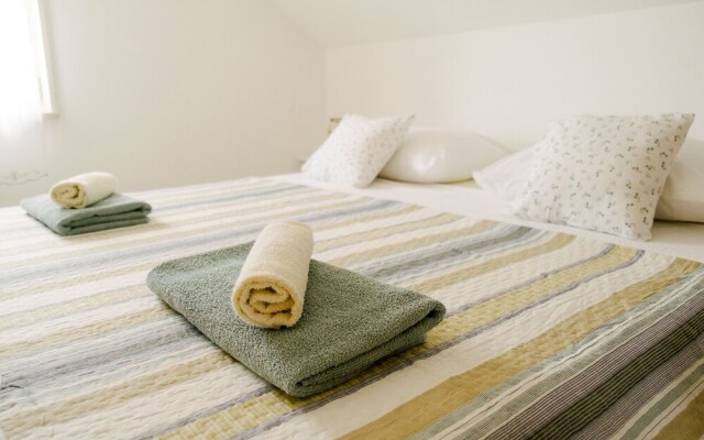 Eco Holiday House, Private Land of 11k sq. Meters!